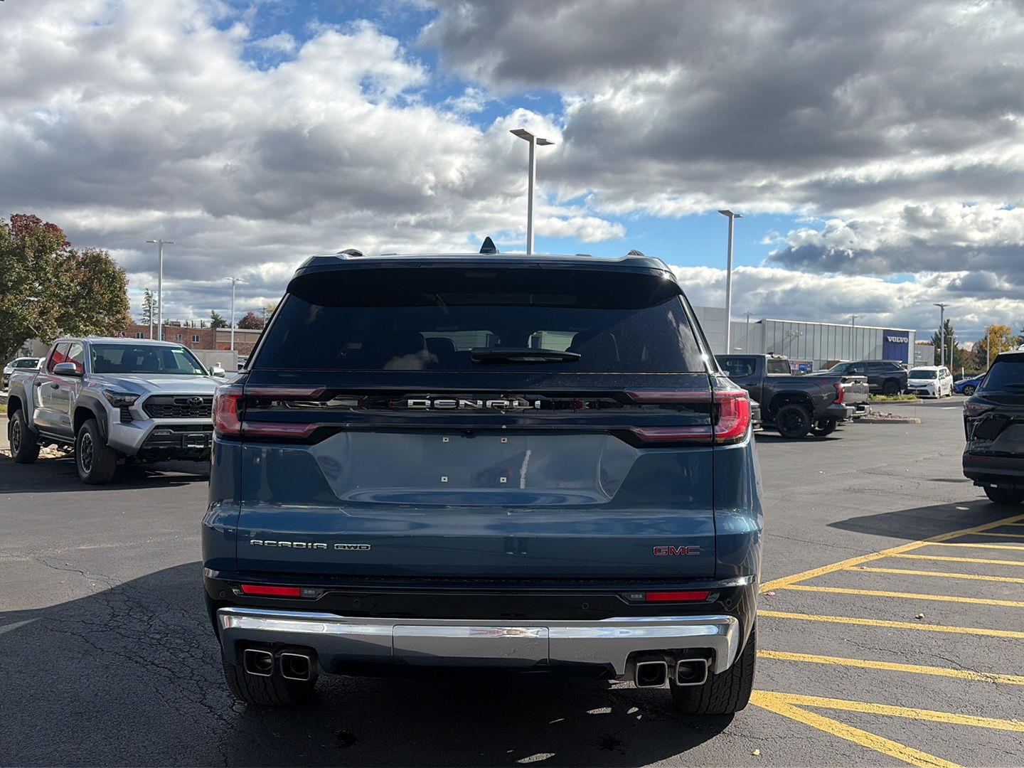 Used 2024 GMC Acadia AWD Denali