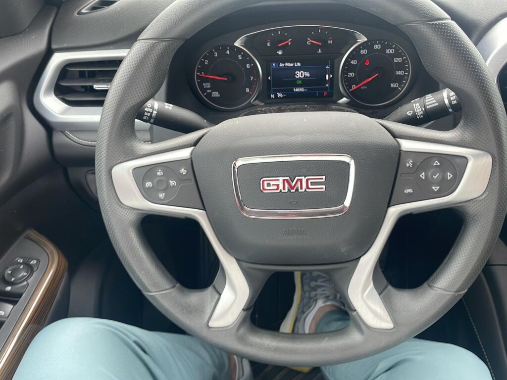 Used 2023 GMC Acadia SLE