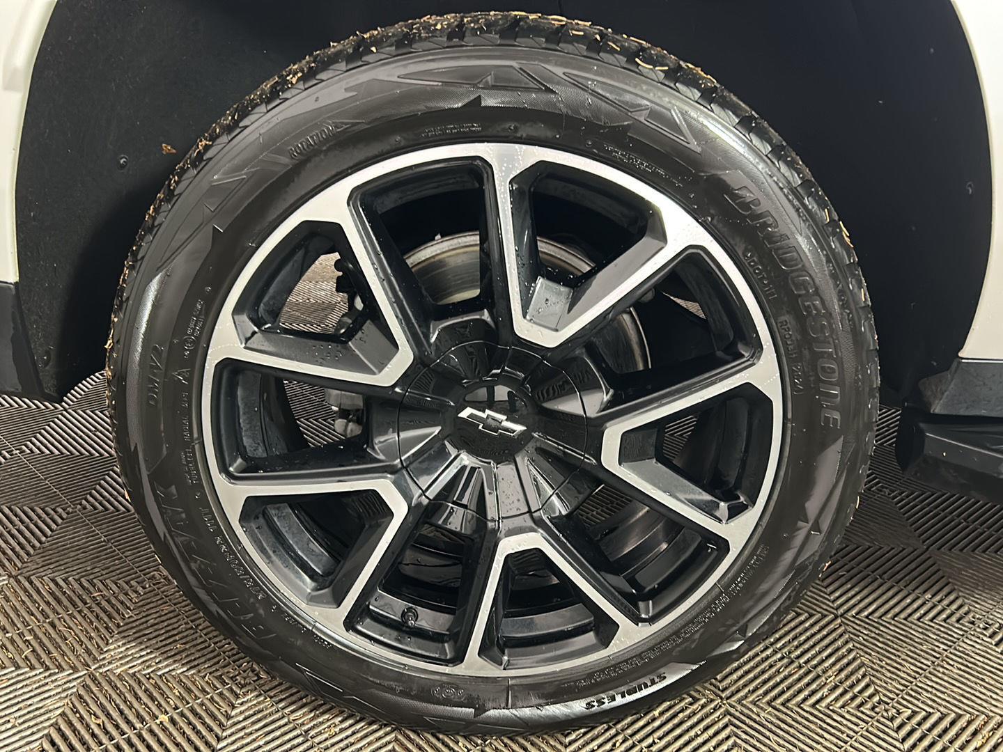Used 2025 Chevrolet Suburban RST SUV
