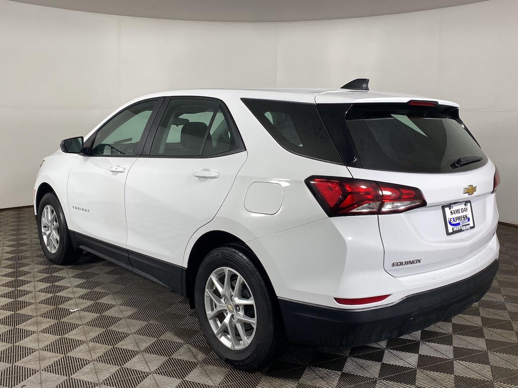 Used 2024 Chevrolet Equinox LS SUV