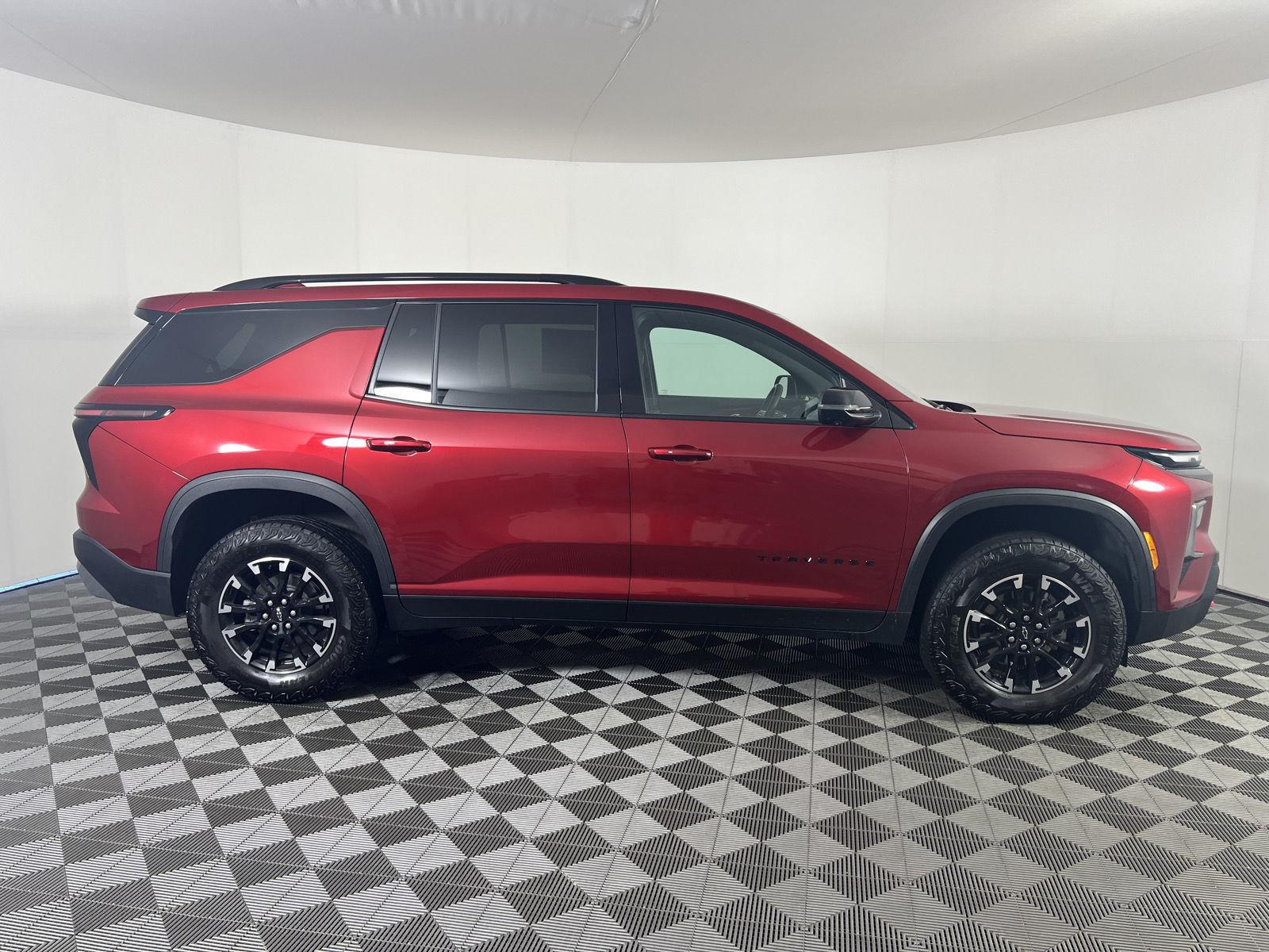 Used 2025 Chevrolet Traverse AWD Z71 SUV