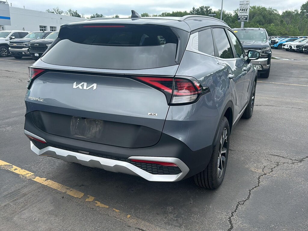 Used 2024 Kia Sportage EX SUV