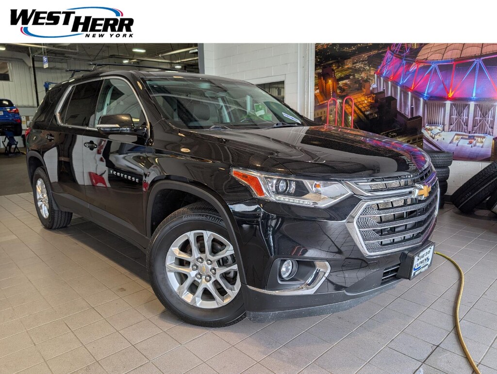 Used 2020 Chevrolet Traverse LT Cloth SUV