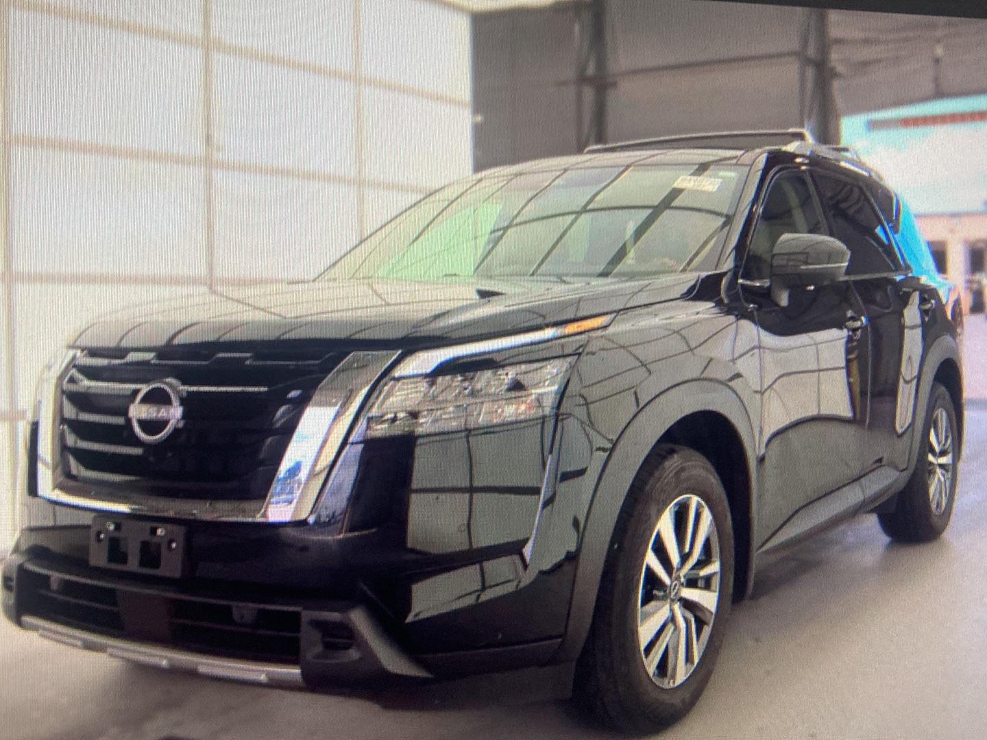 Used 2024 Nissan Pathfinder SL SUV
