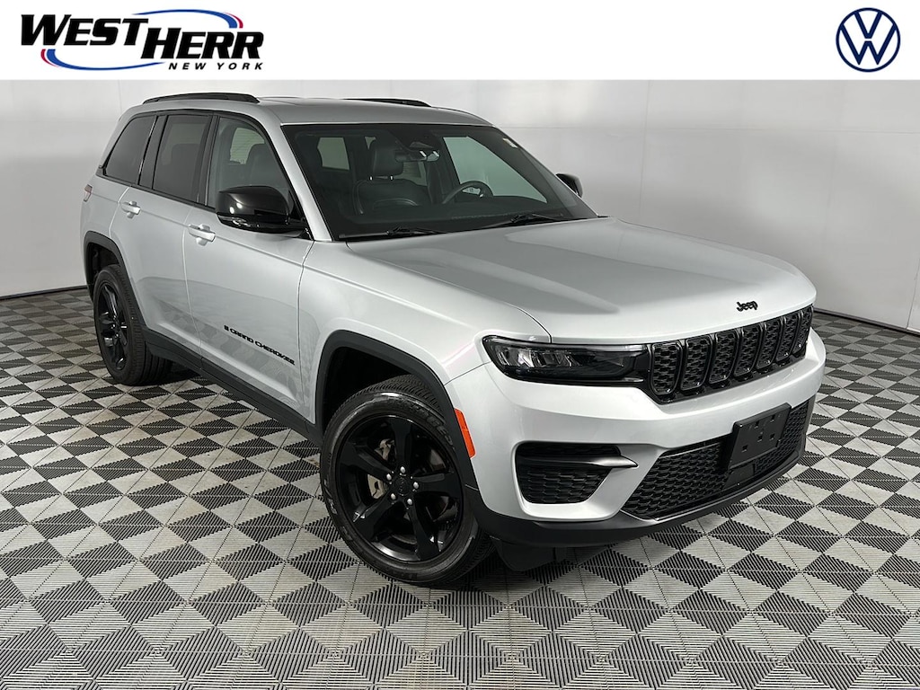 Used 2025 Jeep Grand Cherokee Altitude X SUV