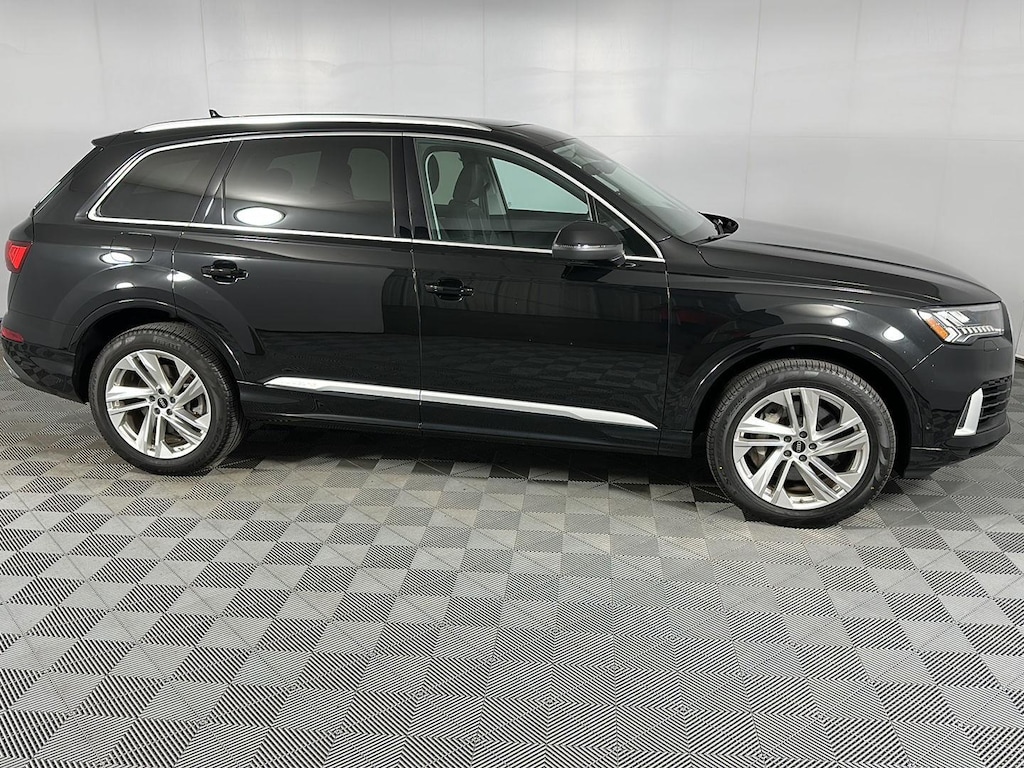 Used 2023 Audi Q7 Premium SUV