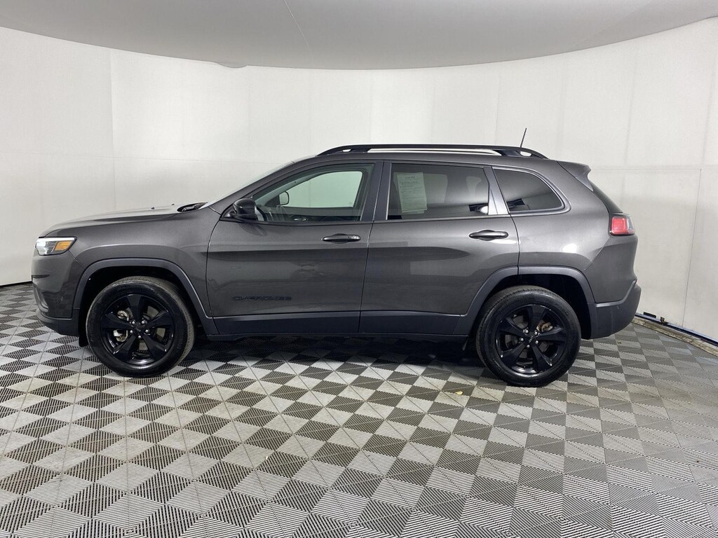 Used 2023 Jeep Cherokee Altitude Lux SUV
