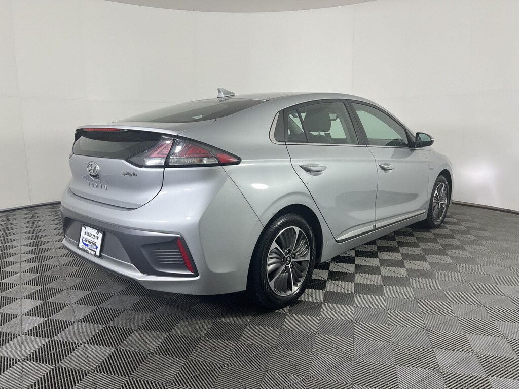 Used 2020 Hyundai IONIQ Plug-In Hybrid SEL Hatchback