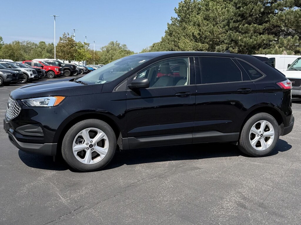 Used 2023 Ford Edge SE SUV