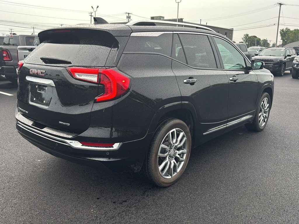 Used 2024 GMC Terrain Denali SUV
