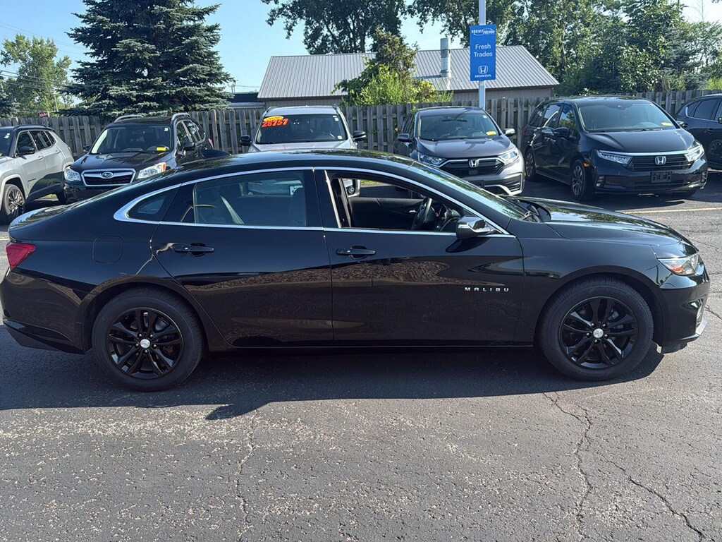 Used 2017 Chevrolet Malibu LT Sedan