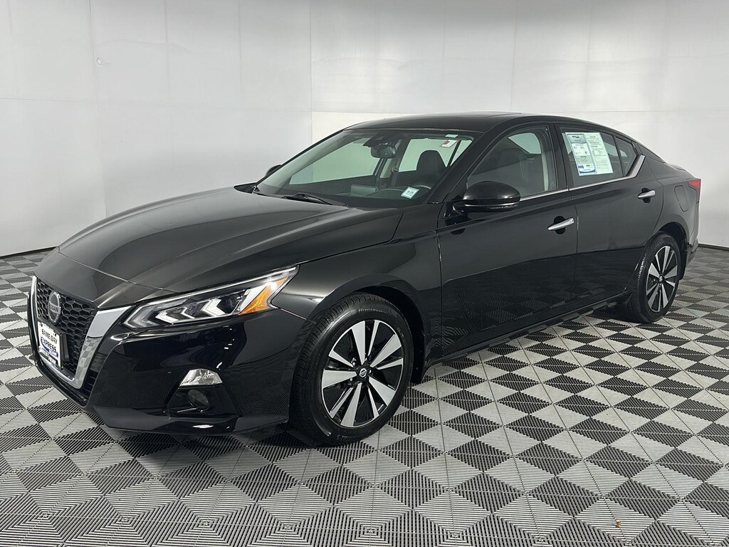 Used 2020 Nissan Altima 2.5 SV Sedan