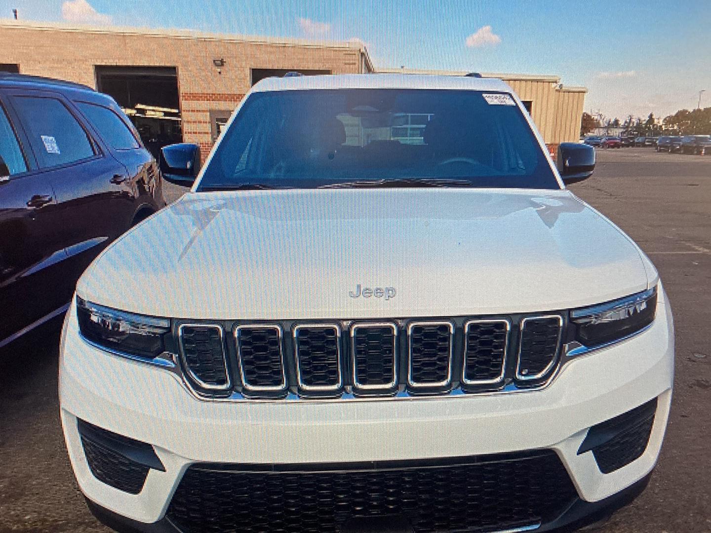 Certified 2025 Jeep Grand Cherokee Laredo X SUV