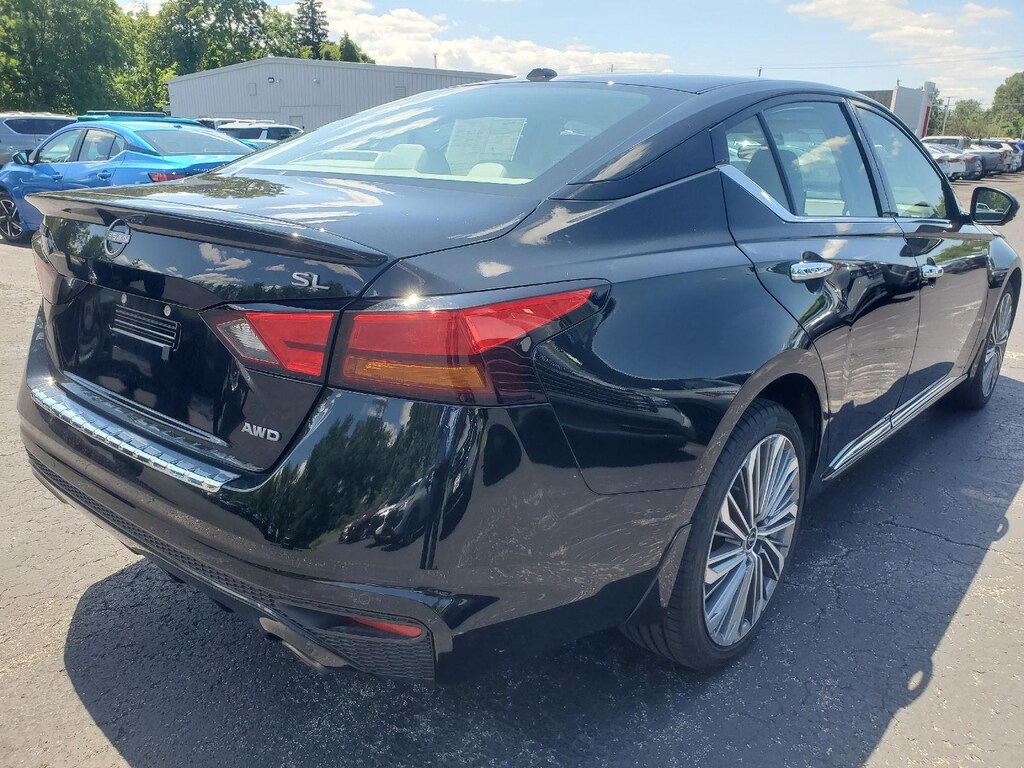 Used 2023 Nissan Altima 2.5 SL Sedan
