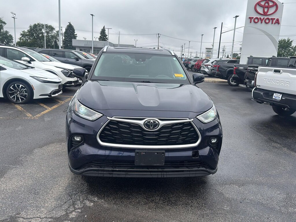 Used 2021 Toyota Highlander XLE SUV