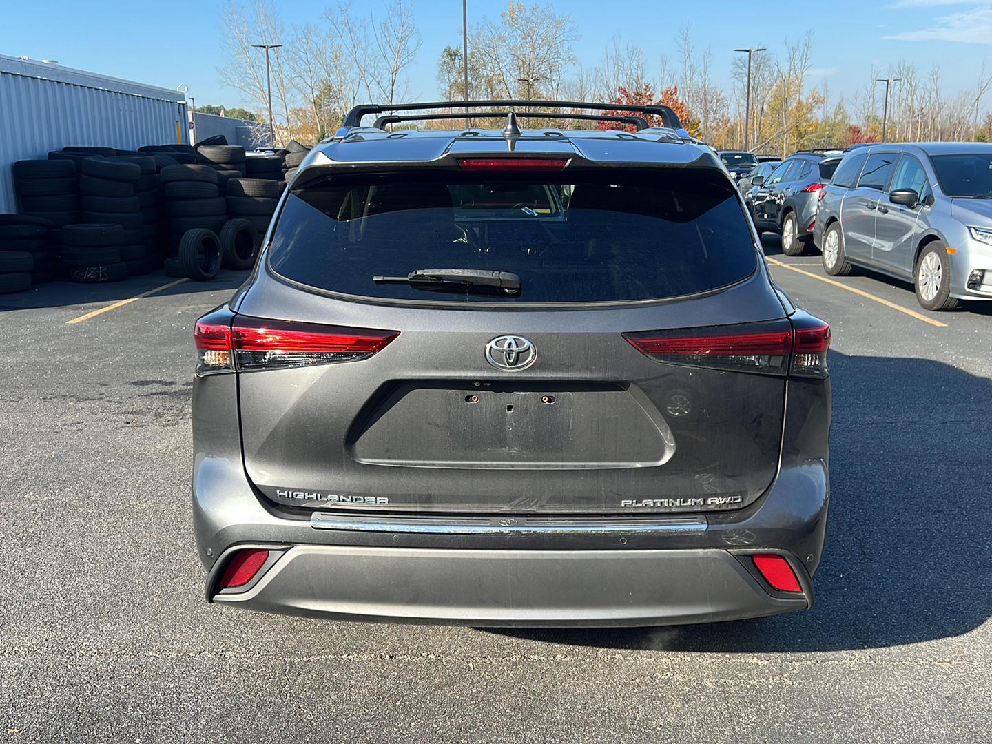 Used 2023 Toyota Highlander Platinum SUV