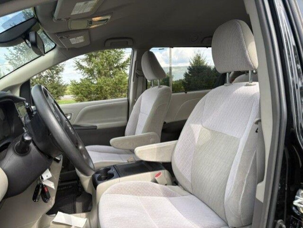 Used 2019 Toyota Sienna LE Van