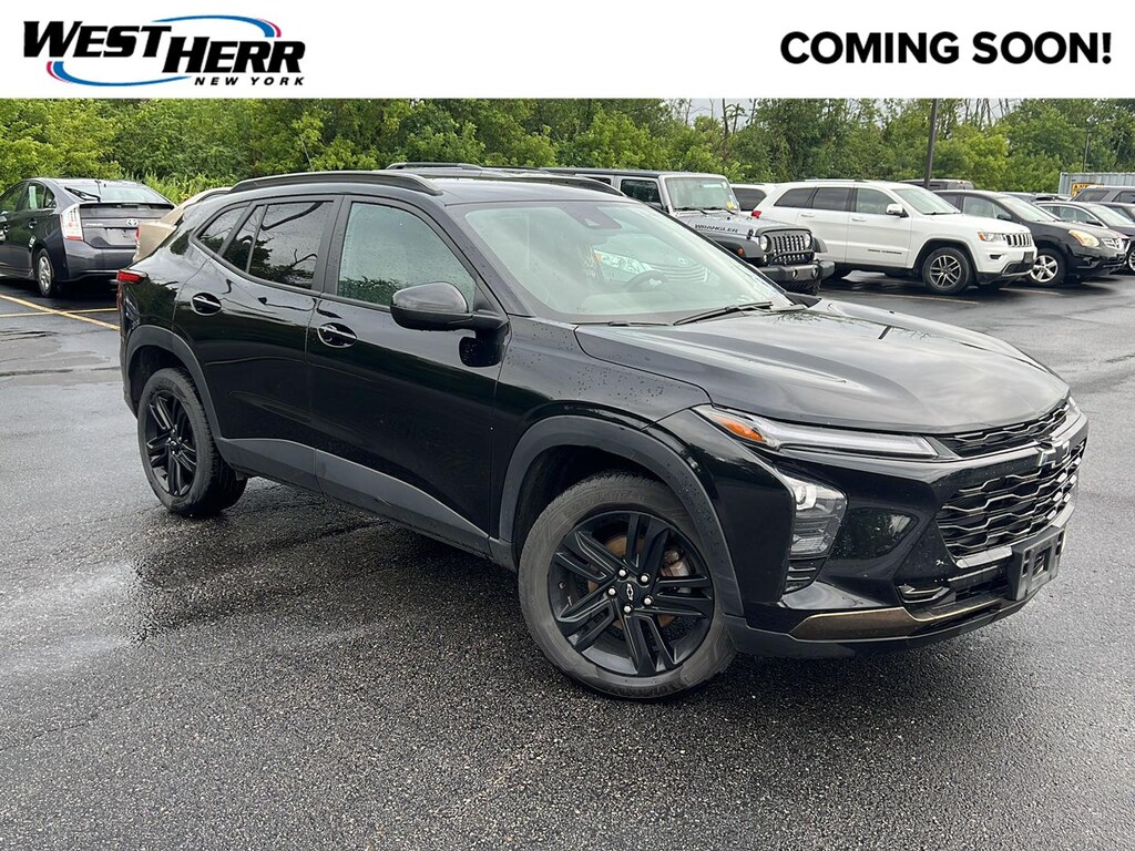 Used 2025 Chevrolet Trax Activ SUV