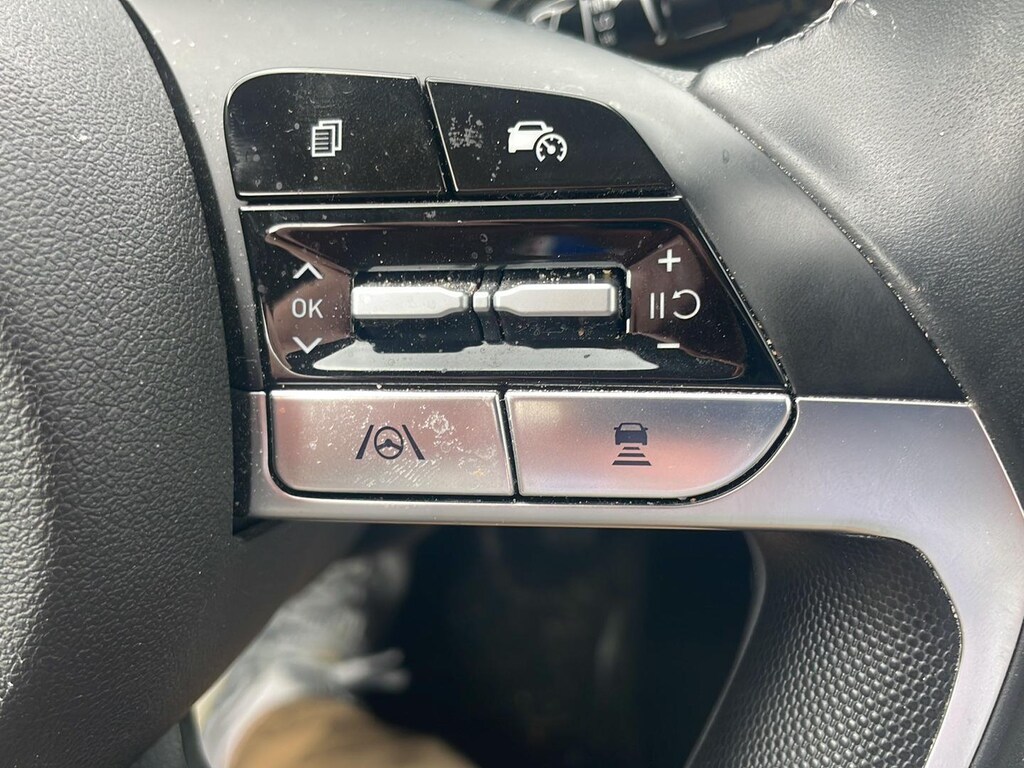 Used 2024 Hyundai Elantra Hybrid Limited Sedan