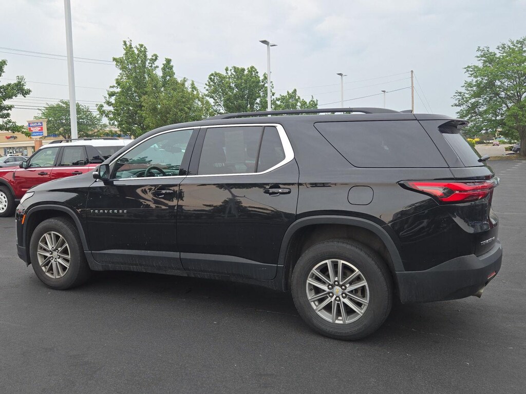 Used 2023 Chevrolet Traverse LT Leather SUV