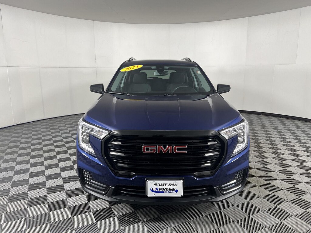 Used 2023 GMC Terrain SLE SUV