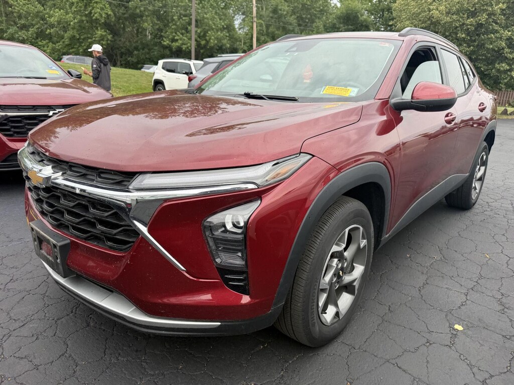 Used 2024 Chevrolet Trax LT SUV