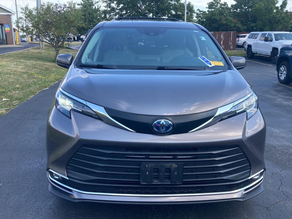 Used 2022 Toyota Sienna WG