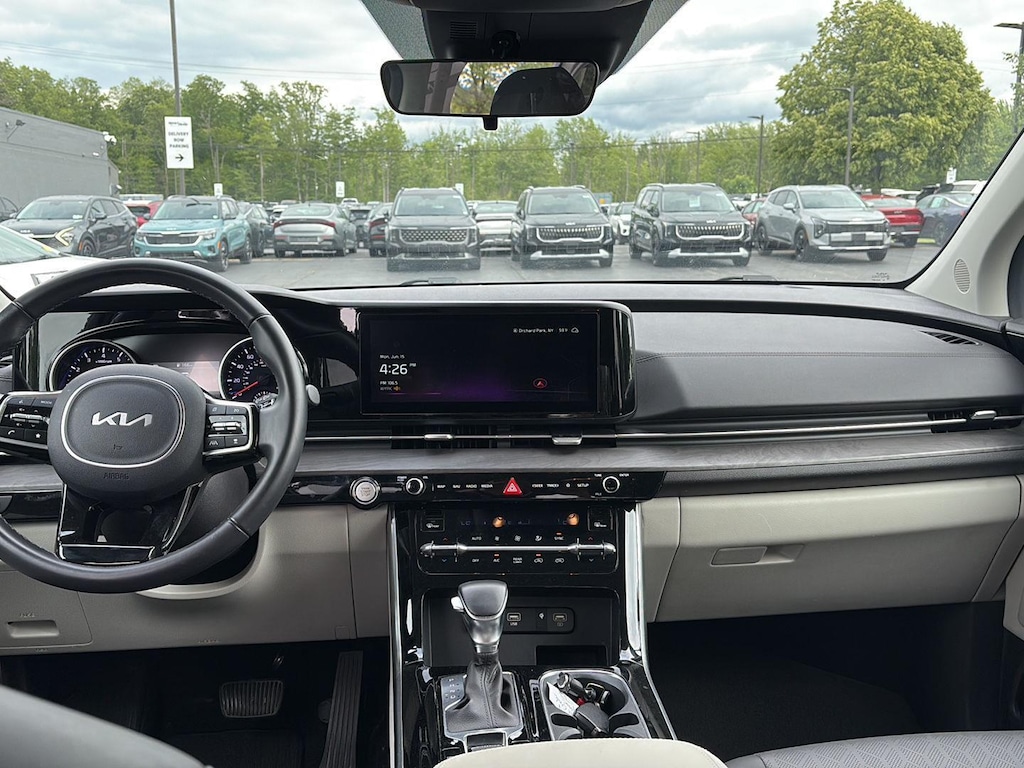Certified 2024 Kia Carnival EX Van