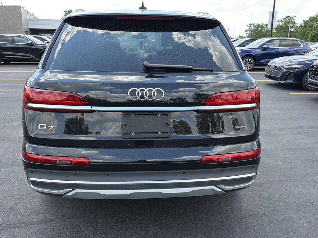 Used 2023 Audi Q7 Premium SUV