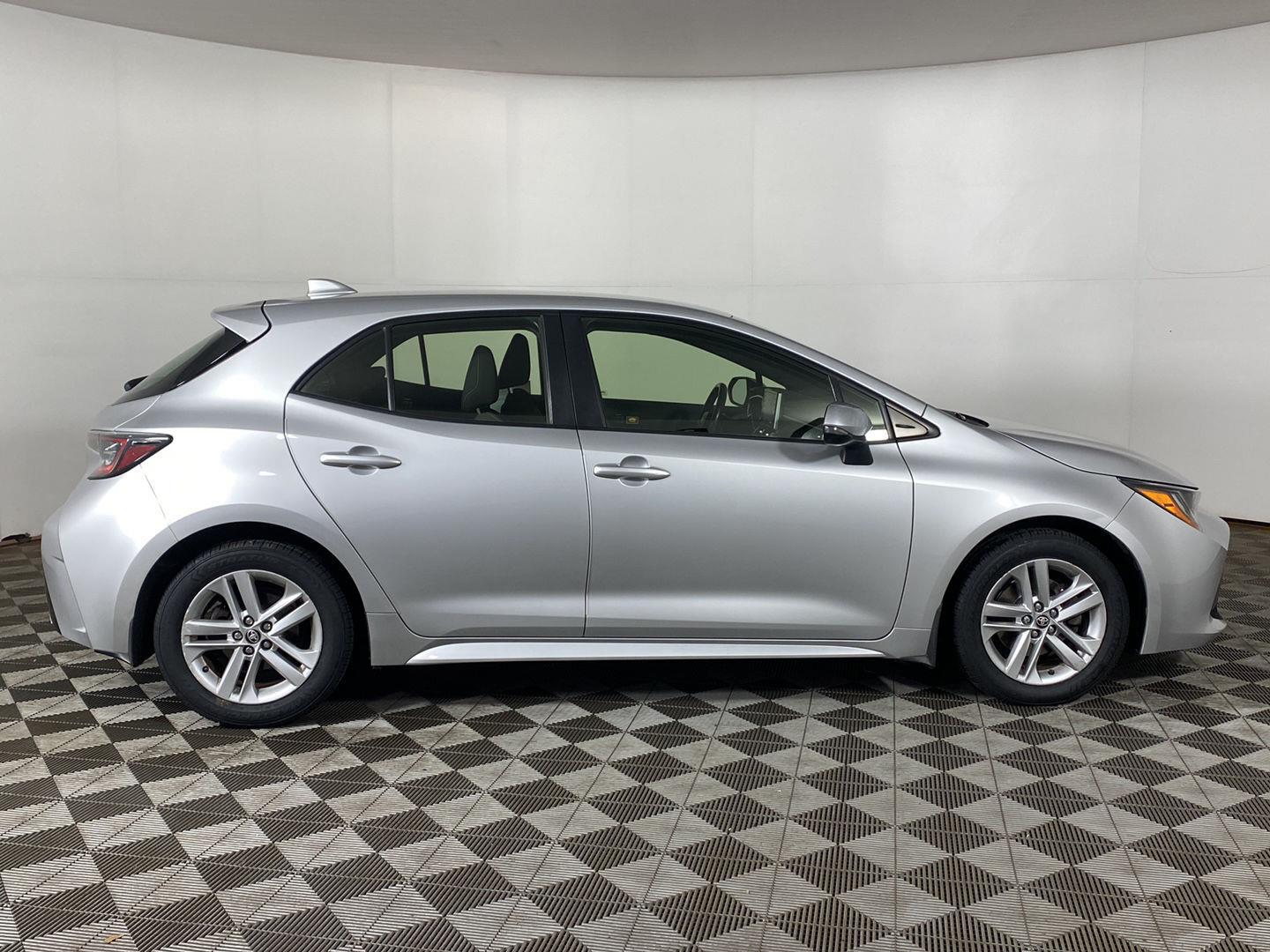 Used 2019 Toyota Corolla Hatchback SE Hatchback