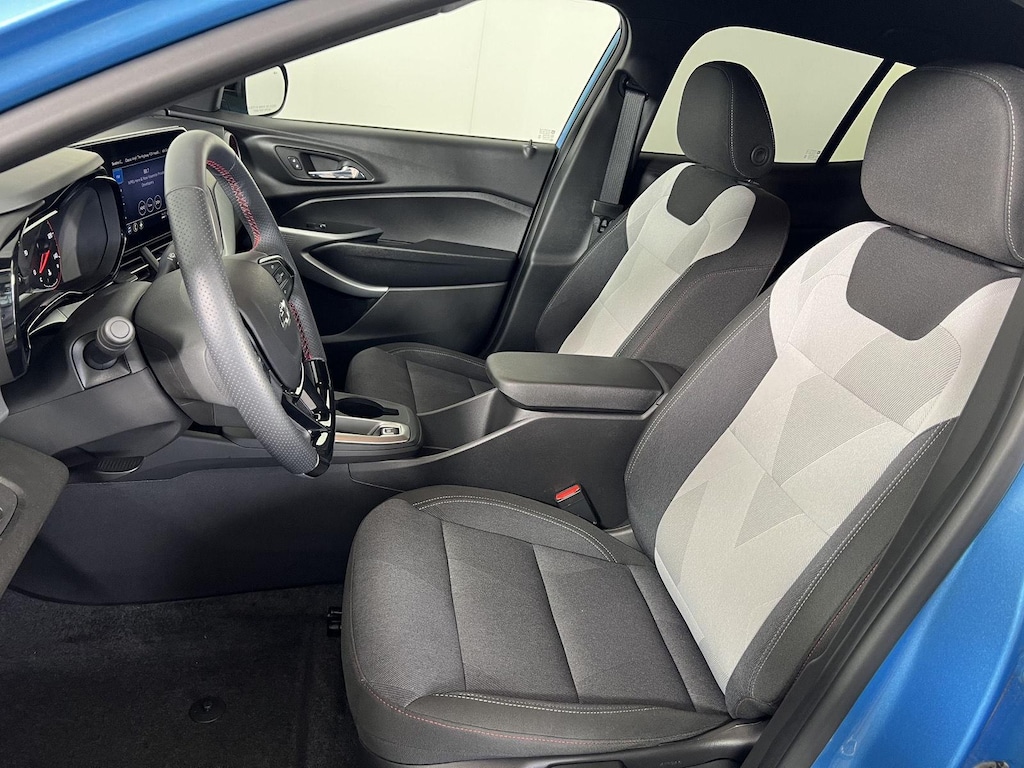 Used 2025 Chevrolet Trax 1RS SUV