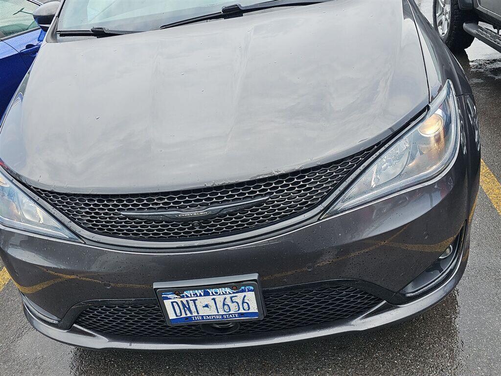 Used 2019 Chrysler Pacifica Touring L Van
