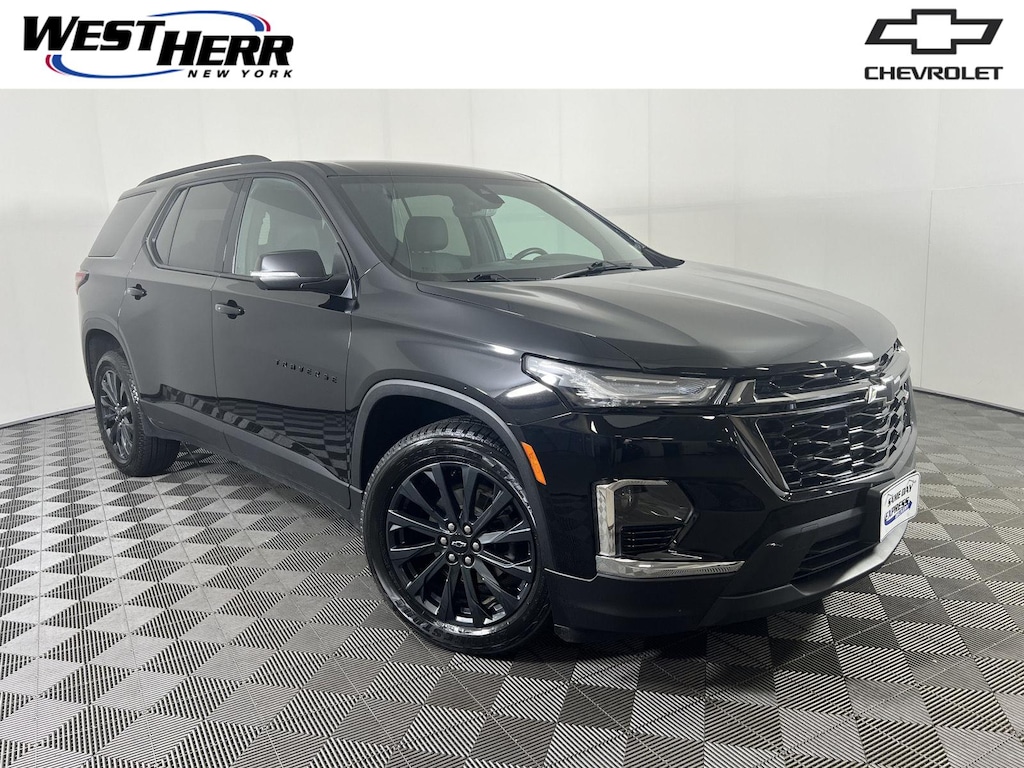 Used 2023 Chevrolet Traverse RS SUV