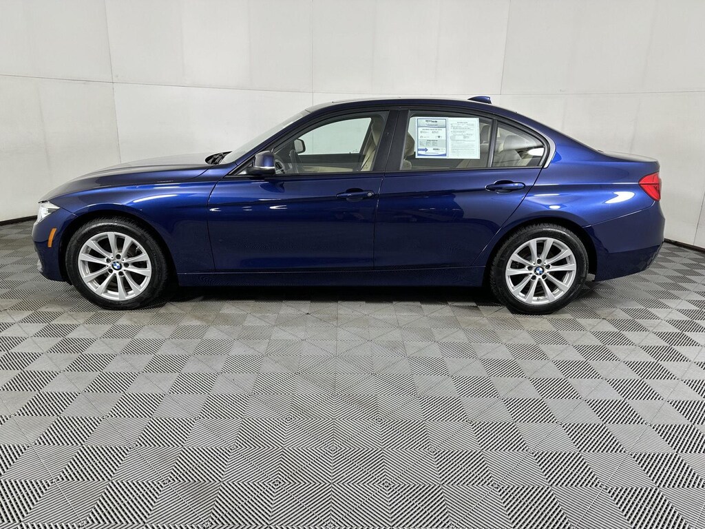 Used 2018 BMW 3 Series 320i xDrive Sedan