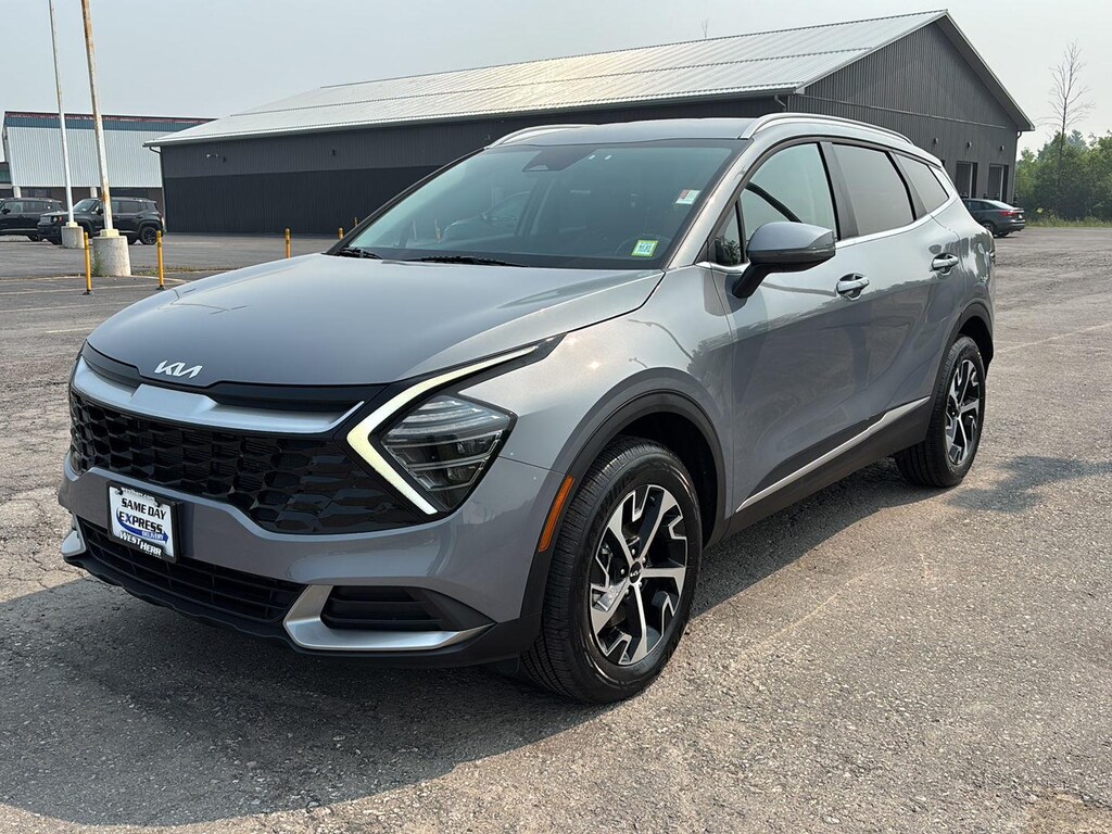 Used 2024 Kia Sportage EX SUV