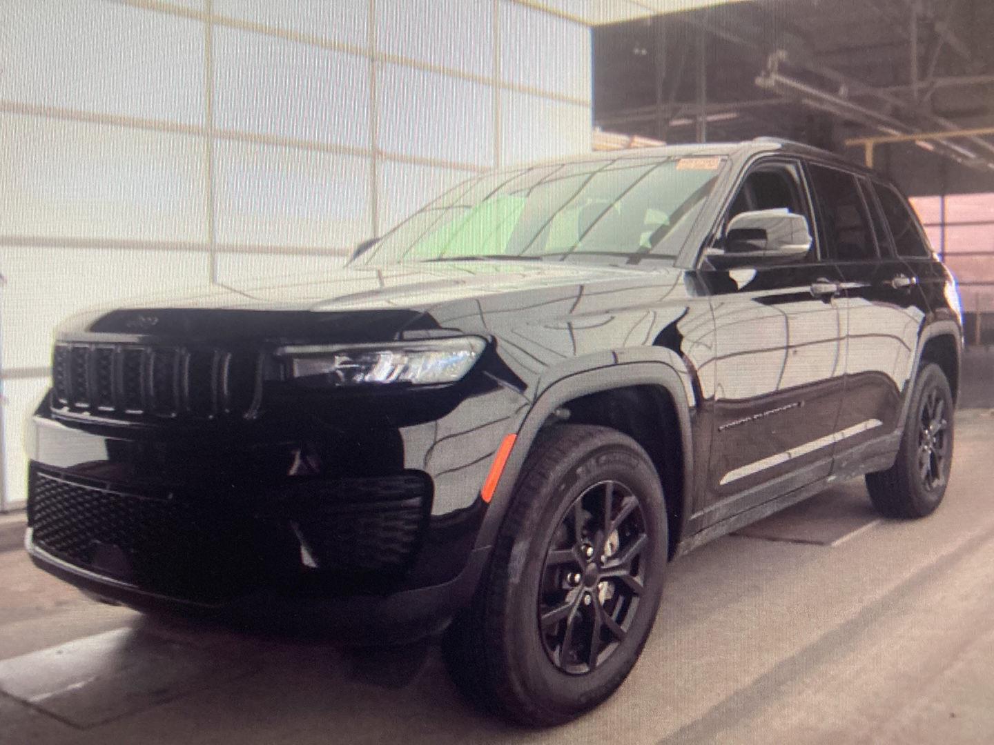 Certified 2024 Jeep Grand Cherokee Altitude SUV