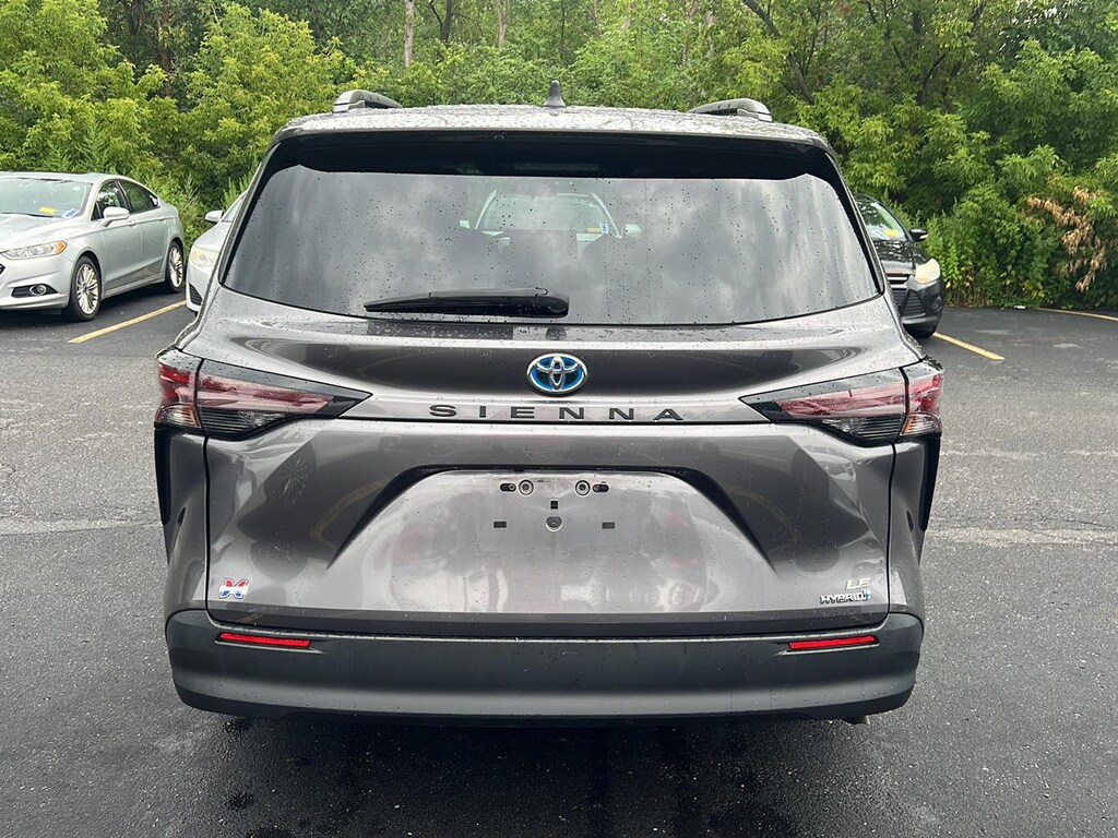 Certified 2023 Toyota Sienna LE Van