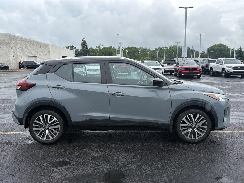 Used 2023 Nissan Kicks SV SUV