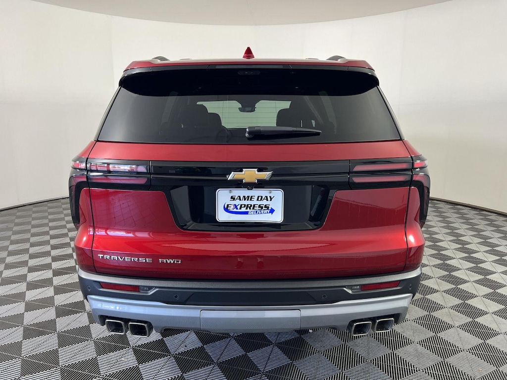 Used 2026 Chevrolet Traverse AWD LT SUV