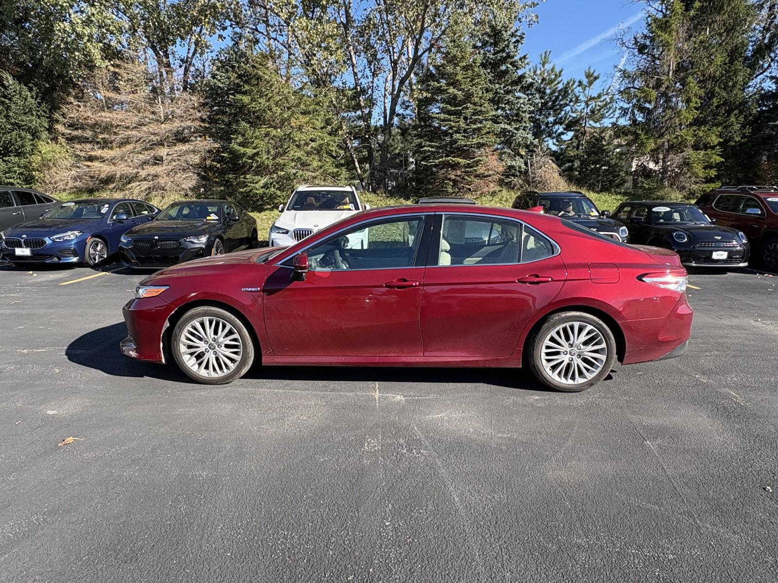 Used 2020 Toyota Camry Hybrid XLE Sedan