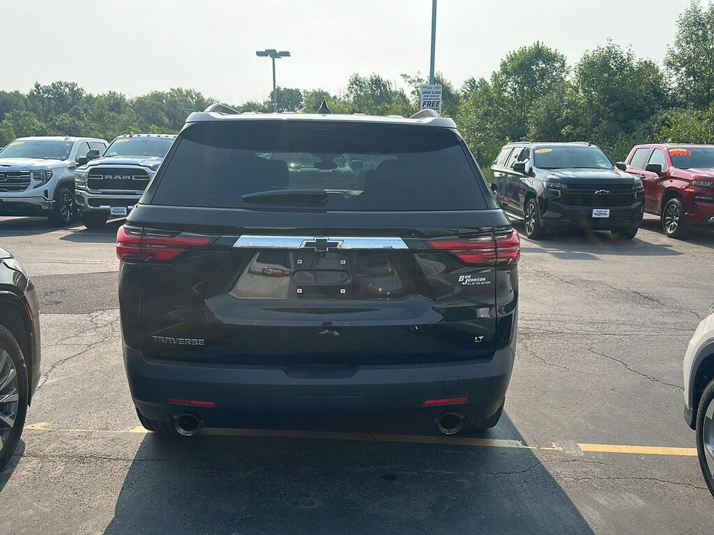 Used 2023 Chevrolet Traverse LT Cloth SUV