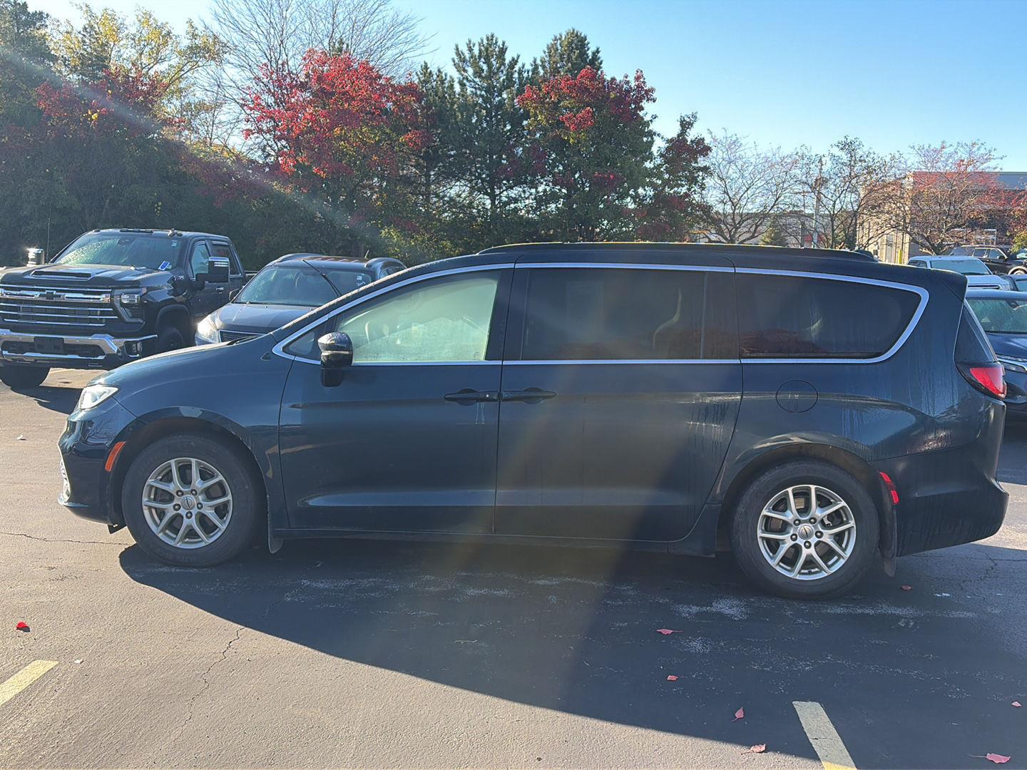 Used 2022 Chrysler Pacifica Touring L Van