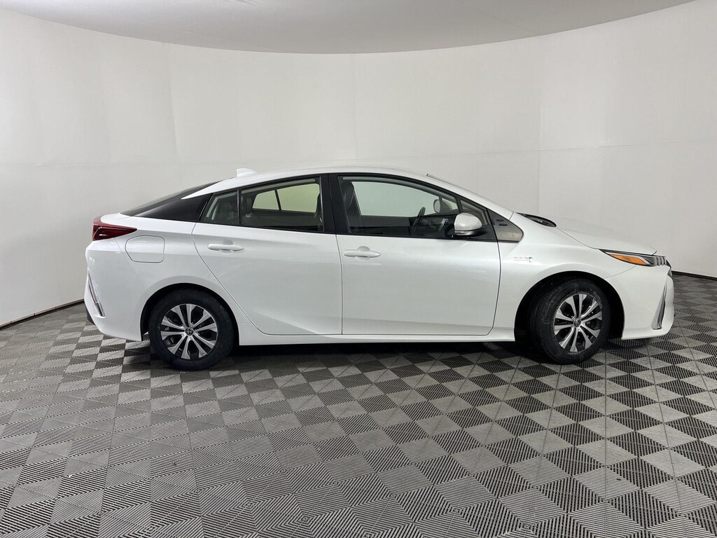 Used 2022 Toyota Prius Prime XLE Hatchback