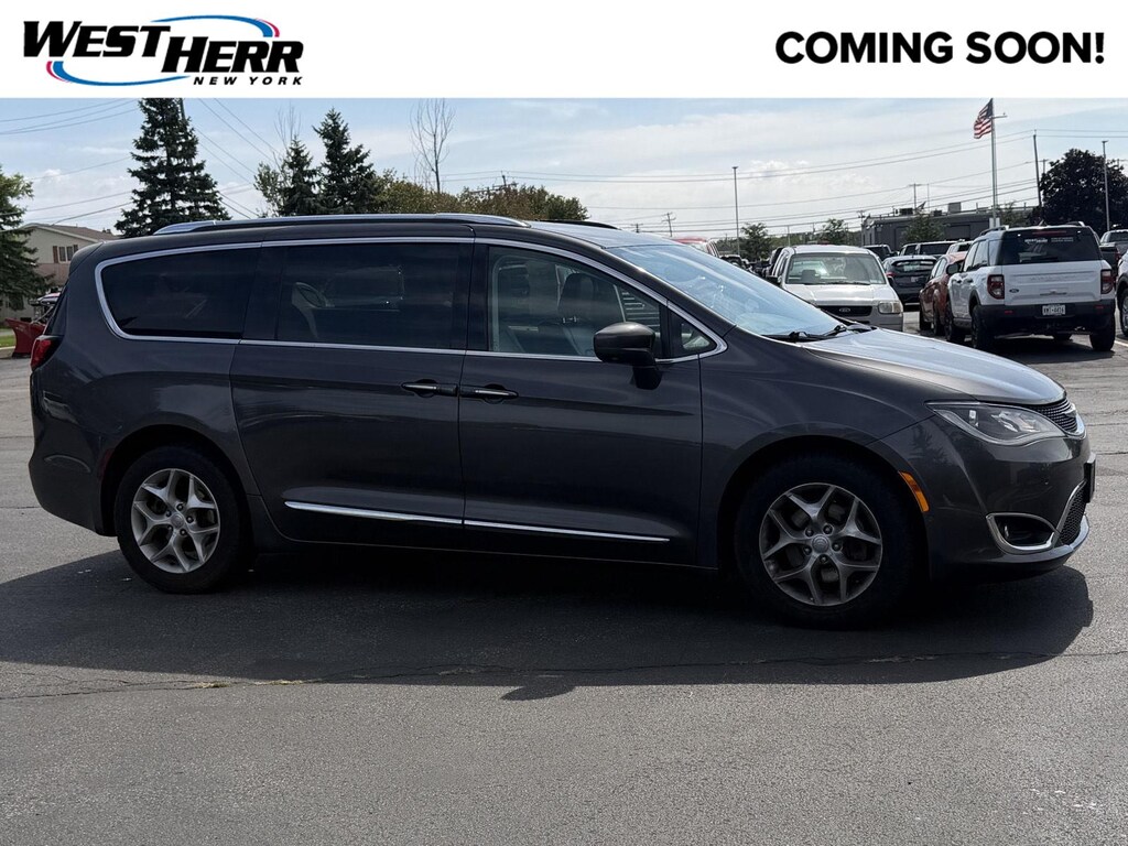 Used 2017 Chrysler Pacifica Touring-L Plus Van