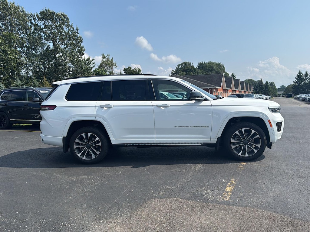 Used 2023 Jeep Grand Cherokee L Overland SUV