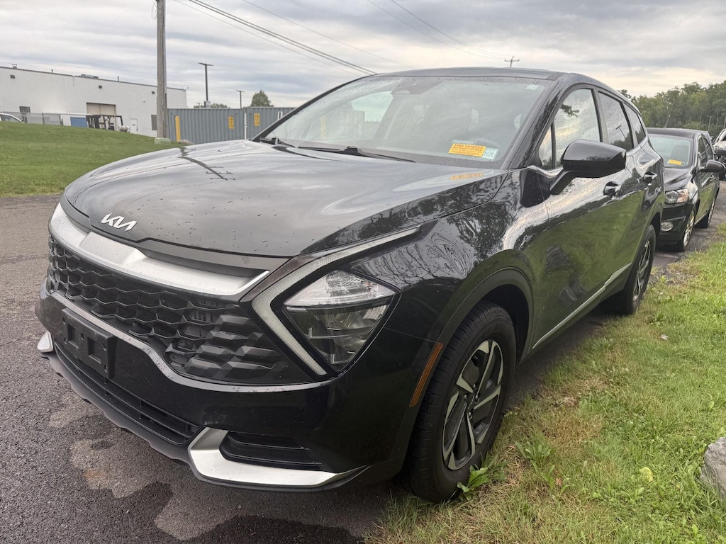 Used 2023 Kia Sportage Hybrid LX SUV