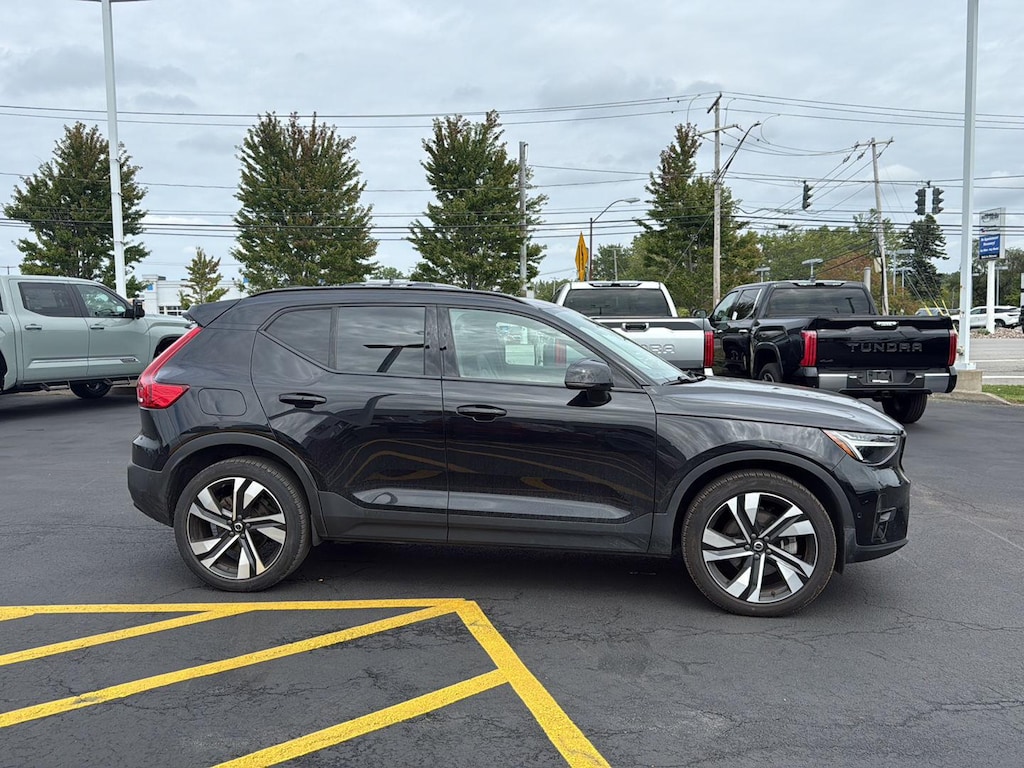 Used 2024 Volvo XC40 Plus Dark Theme SUV