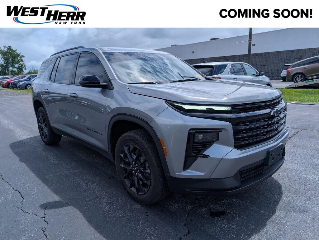 Used 2025 Chevrolet Traverse AWD LT SUV