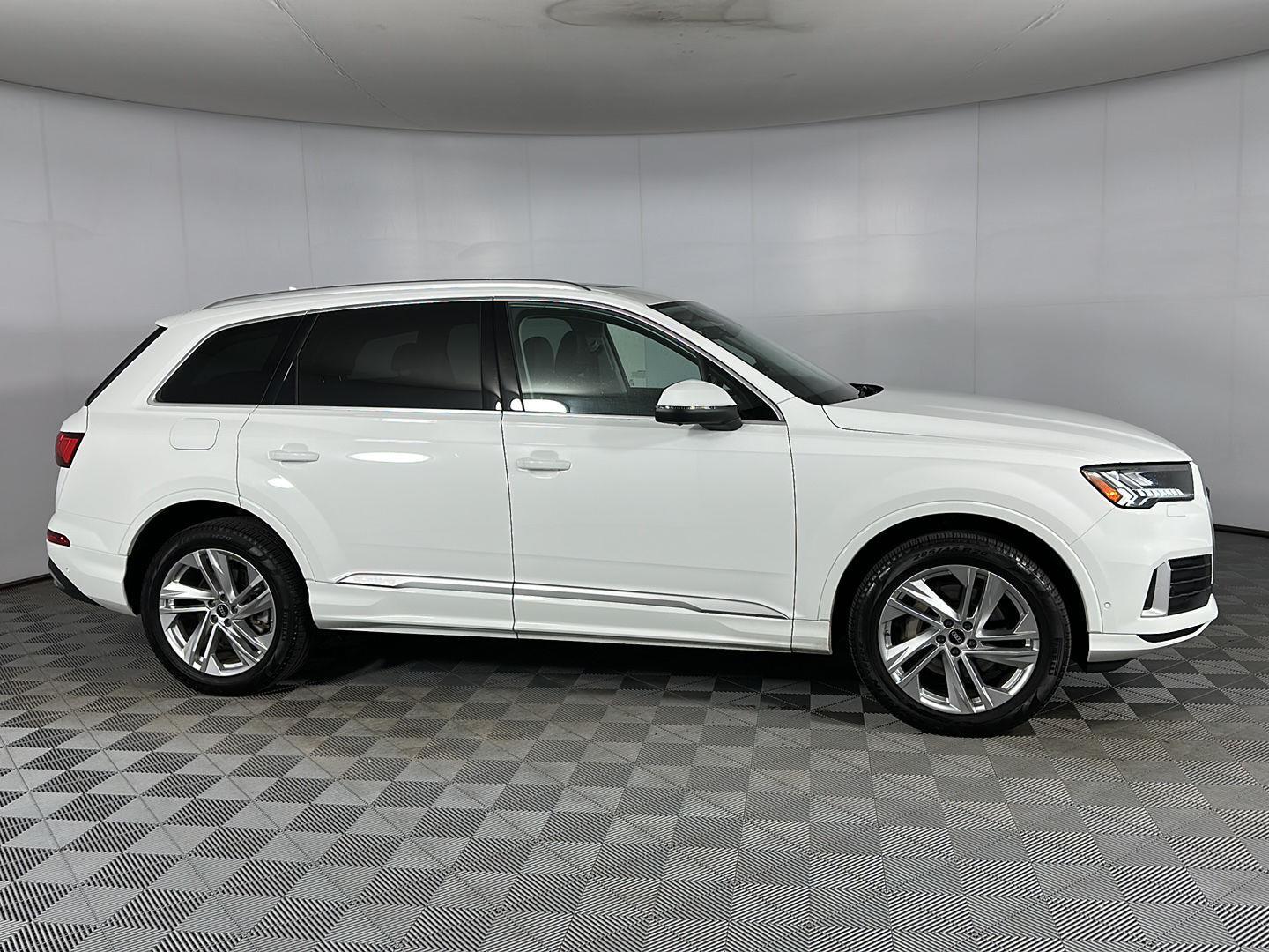 Used 2023 Audi Q7 Premium Plus SUV