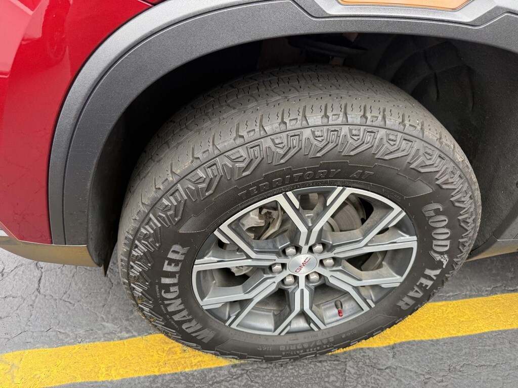 Used 2024 GMC Acadia AWD AT4